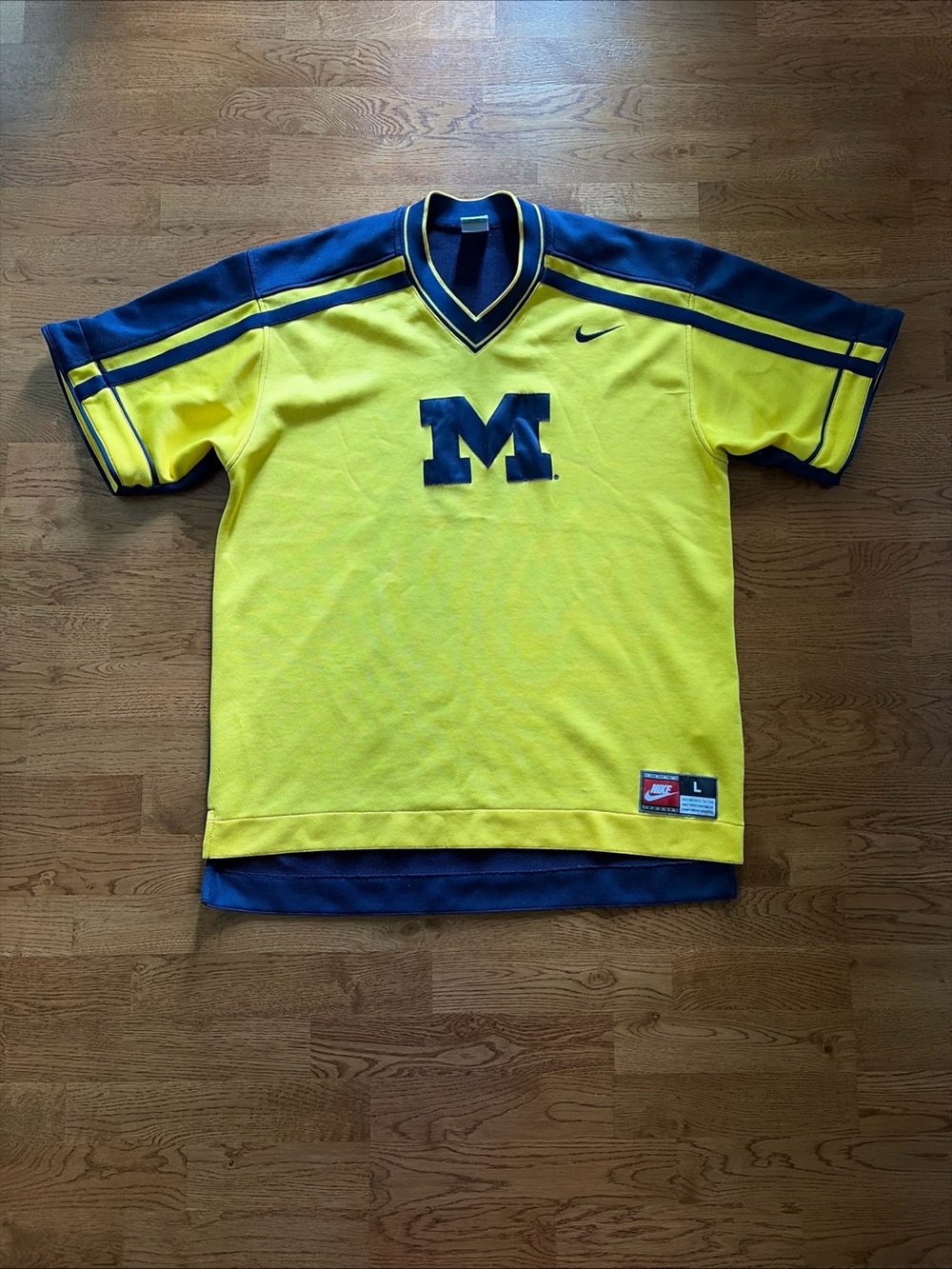 NIKE Michigan Wolverines Jersey Men Navy Blue L Yellow Block M Football Soccer V